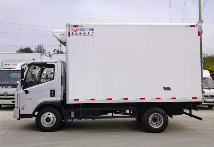 福田時(shí)代領(lǐng)航6冷藏車(chē)廂體圖片