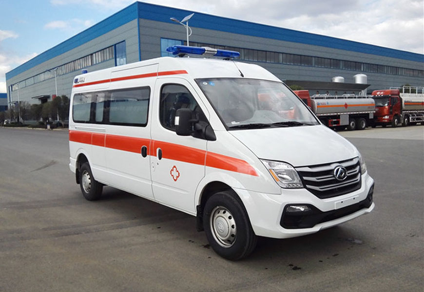 國(guó)六大通V80長(zhǎng)軸中頂轉(zhuǎn)運(yùn)型救護(hù)車(chē)