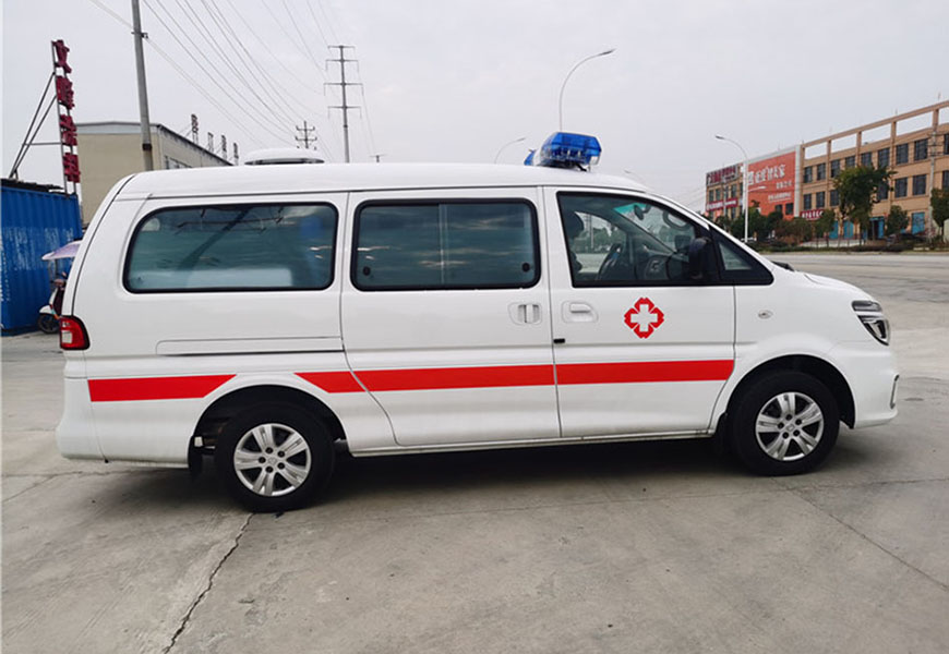 國六東風(fēng)風(fēng)行救護車