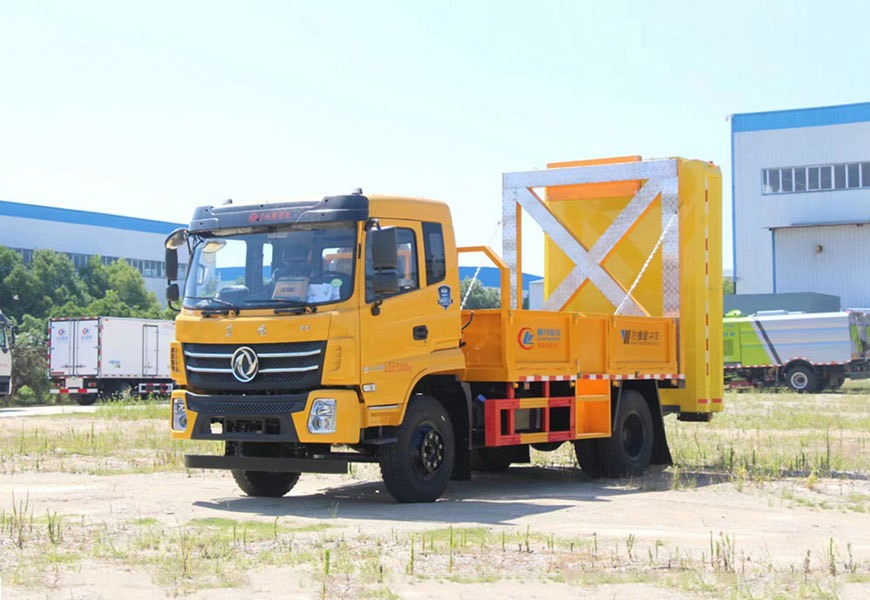 程力專汽東風(fēng)K6 公路施工安全防撞緩沖車