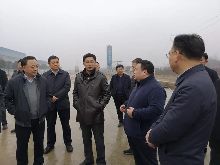 隨州市委、市人大代表團(tuán)蒞臨程力集團(tuán)商用車產(chǎn)業(yè)園視察